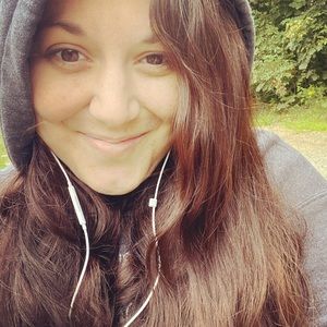 Meet your Posher, Stefanie